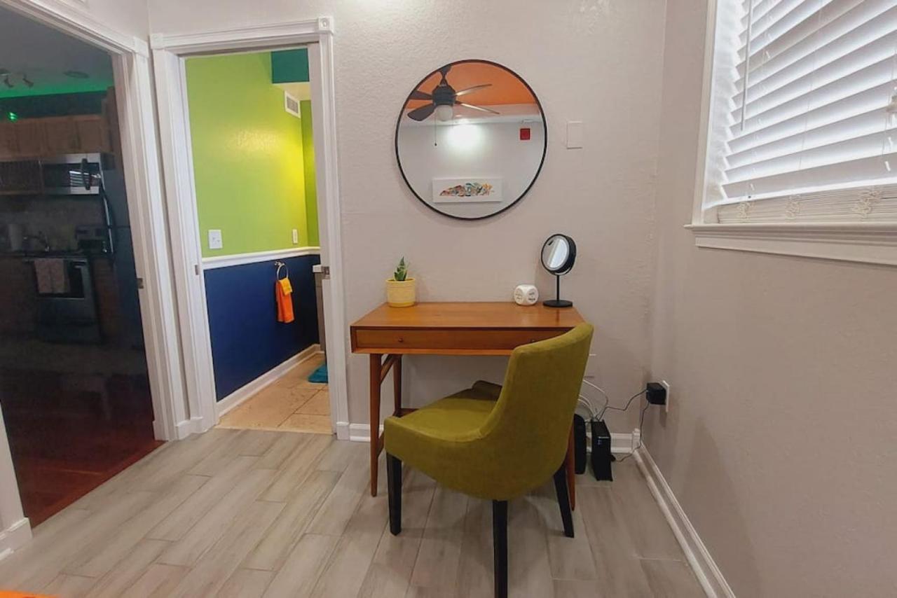 Itz A Vibe - 1 Bedroom Studio In The Heart Of Dtsp St. Petersburg Exterior photo