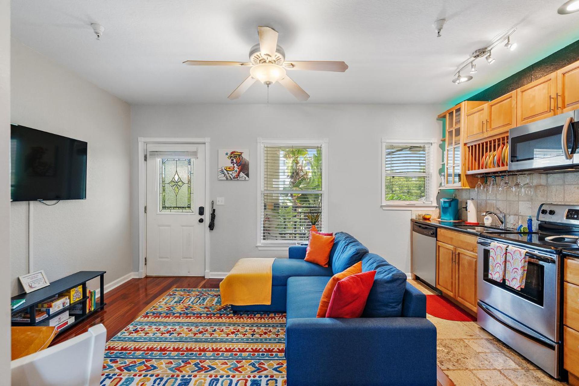 Itz A Vibe - 1 Bedroom Studio In The Heart Of Dtsp St. Petersburg Exterior photo